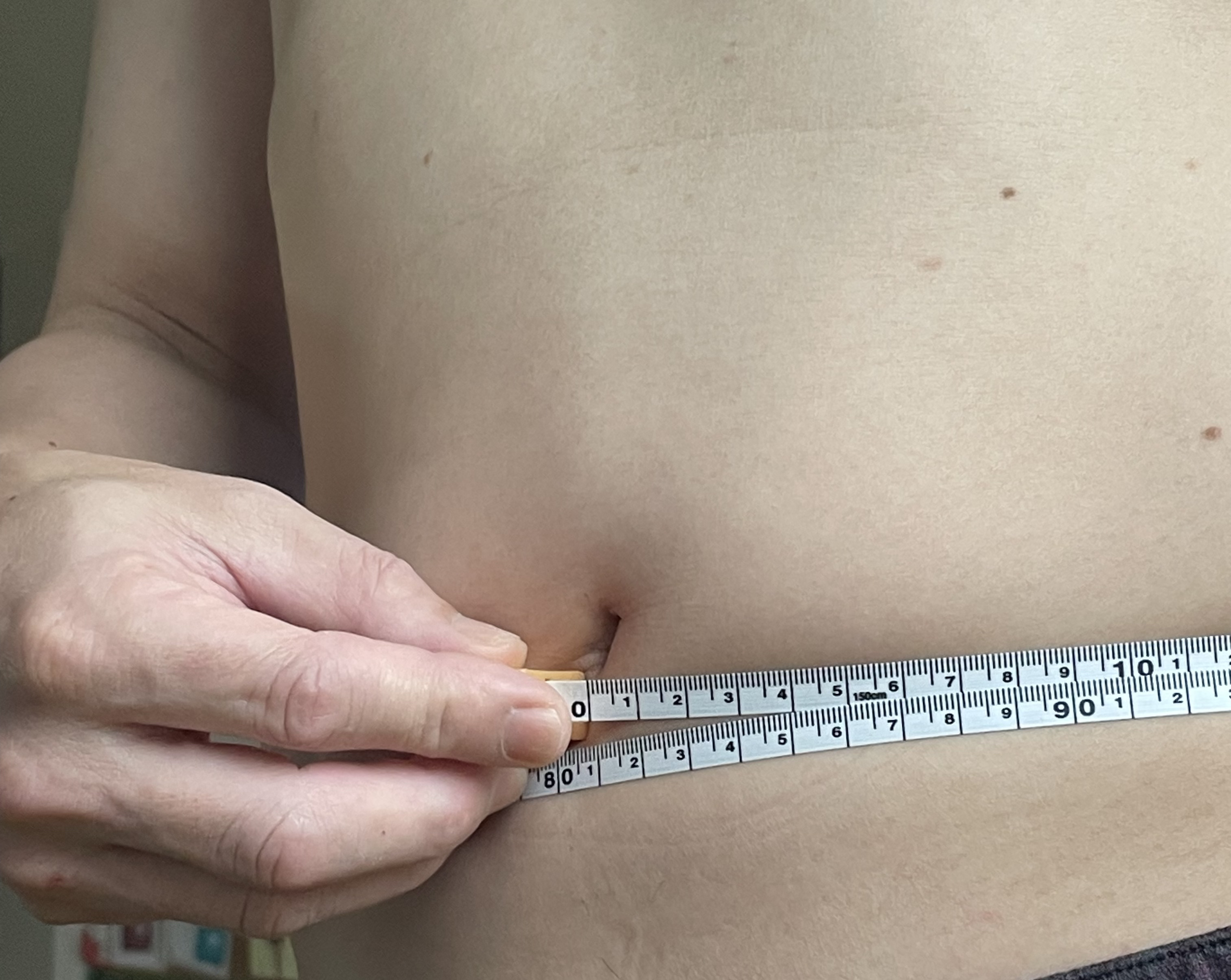 5週目の腹囲81cm メジャーで測った記録