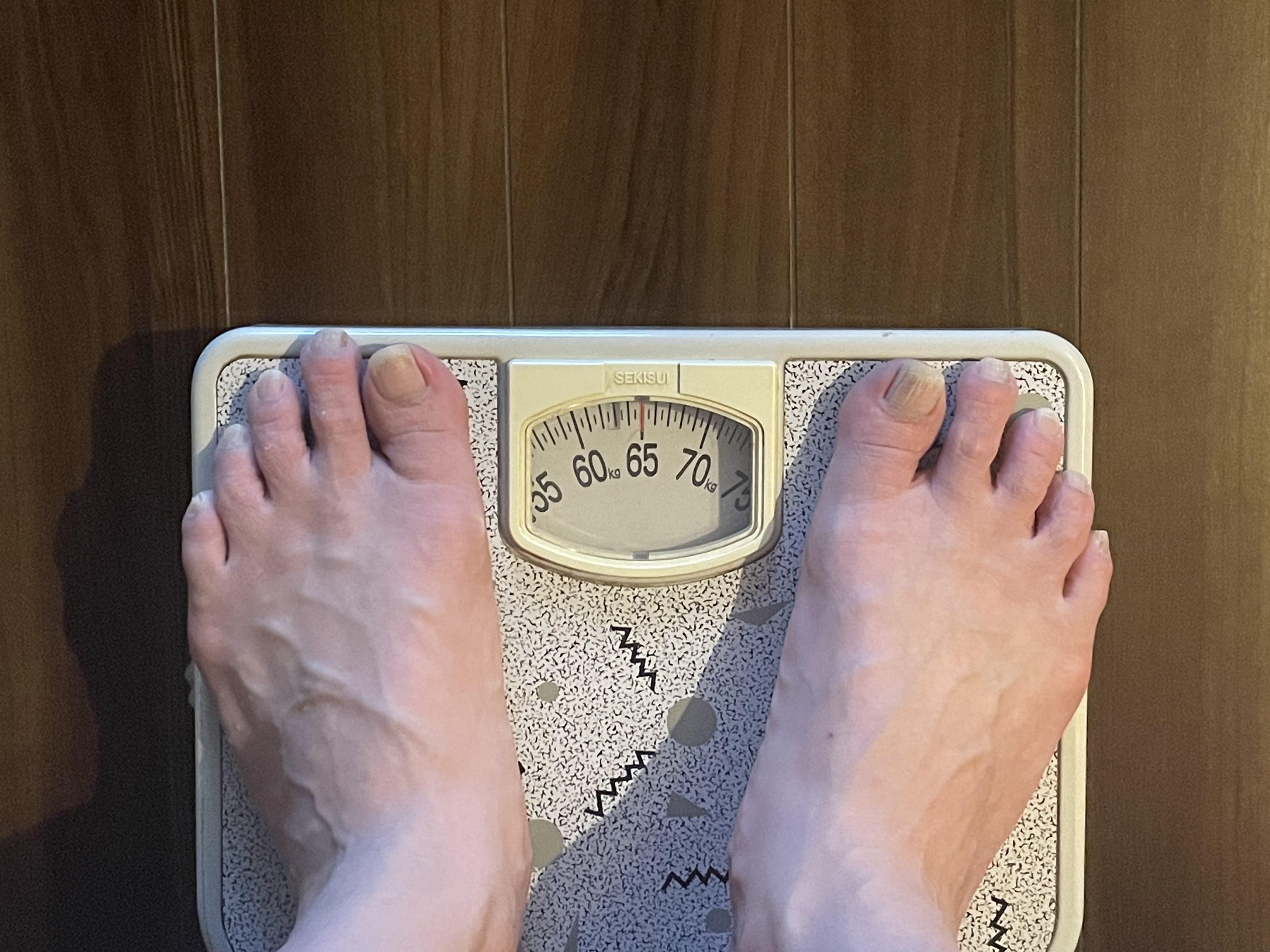 7週目の体重65kg アナログ体重計の記録